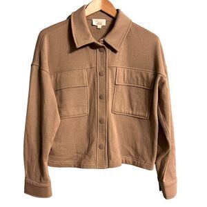 😊 3/$30 
Hippie Rose Buttoned Sweatshirt Sz L Cropped Boxy Tan Mocha Frappe EUC